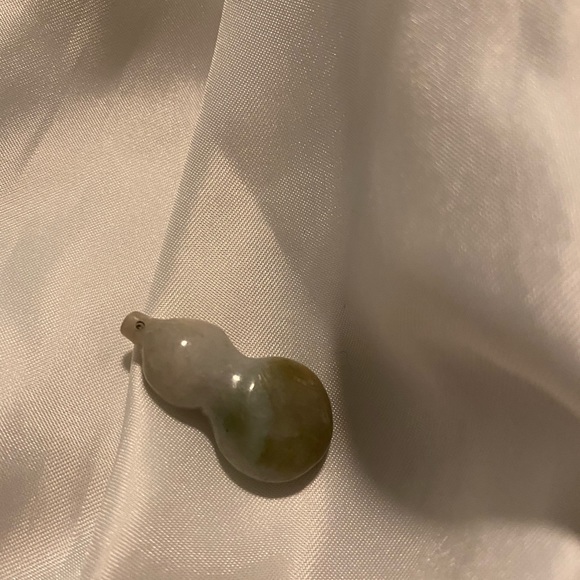 Jade necklace pendant - Picture 2 of 3